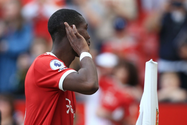 VIDEO: Pogba khiêu khích CĐV MU