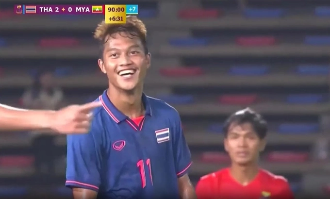 VIDEO: Siêu phẩm sút xa của U22 Thái Lan hạ gục U22 Myanmar
