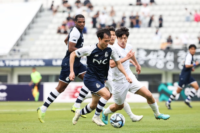 Văn Toàn suýt lập siêu phẩm ghi bàn tại giải K-League 2