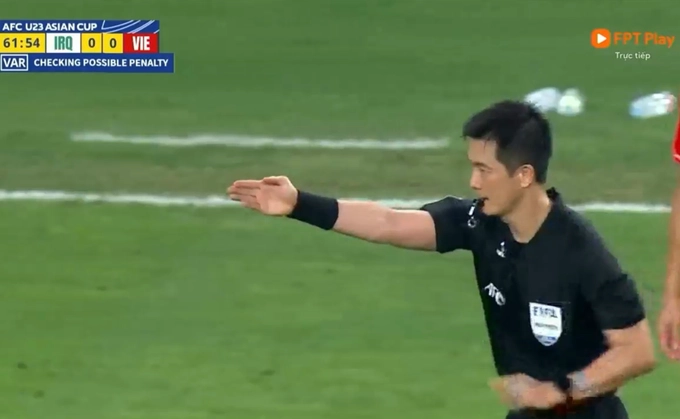 U23 Việt Nam thủng lưới từ chấm penalty sau quyết định tranh cãi của trọng tài