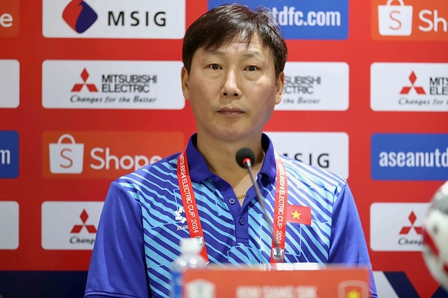 HLV Kim Sang Sik: ĐT Việt Nam đến Thái Lan để giành chức vô địch