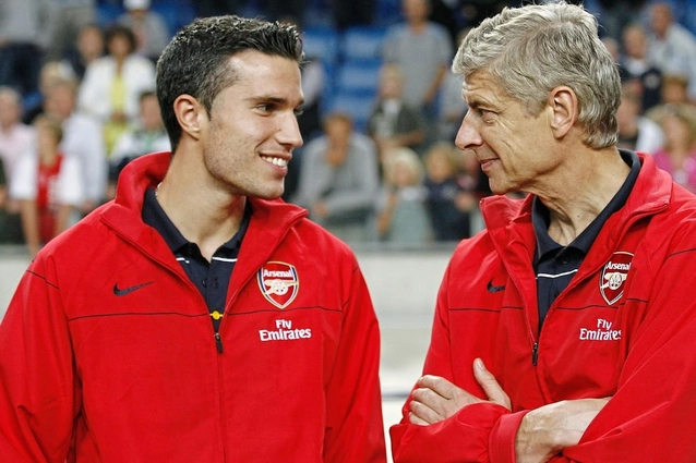 Tại sao fan Arsenal không bao giờ tha thứ cho Van Persie?