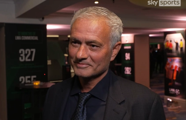 VIDEO: Jose Mourinho phản ứng thế nào khi Tottenham đánh bại MU ở chung kết Europa League?