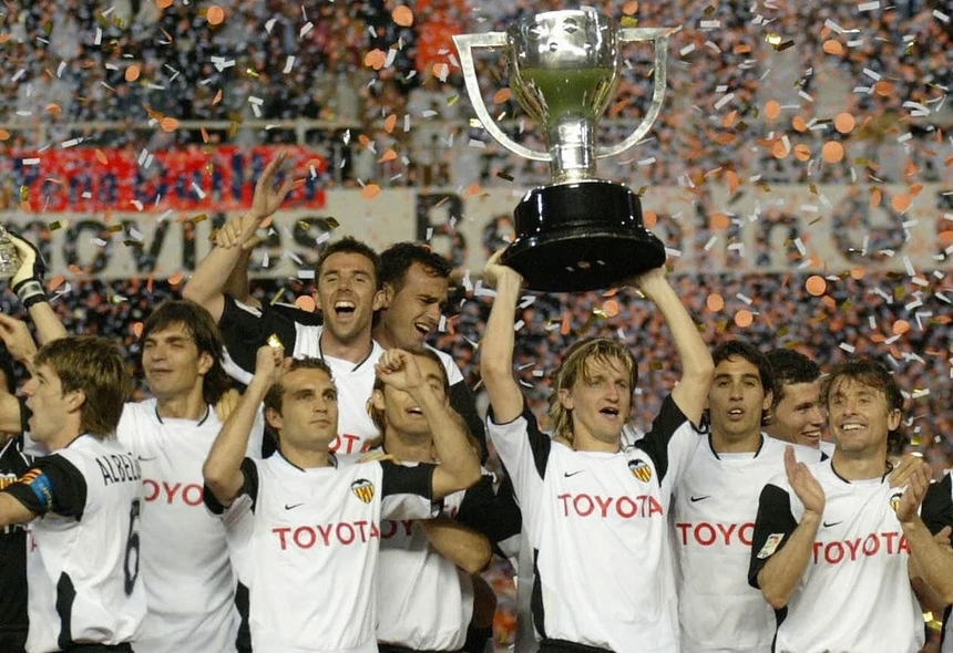 Valencia vô địch La Liga 2004 Valencia vô địch La Liga 2004